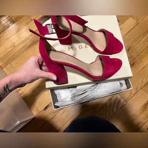 Brand New M. GEMI Suede Fuschia heels